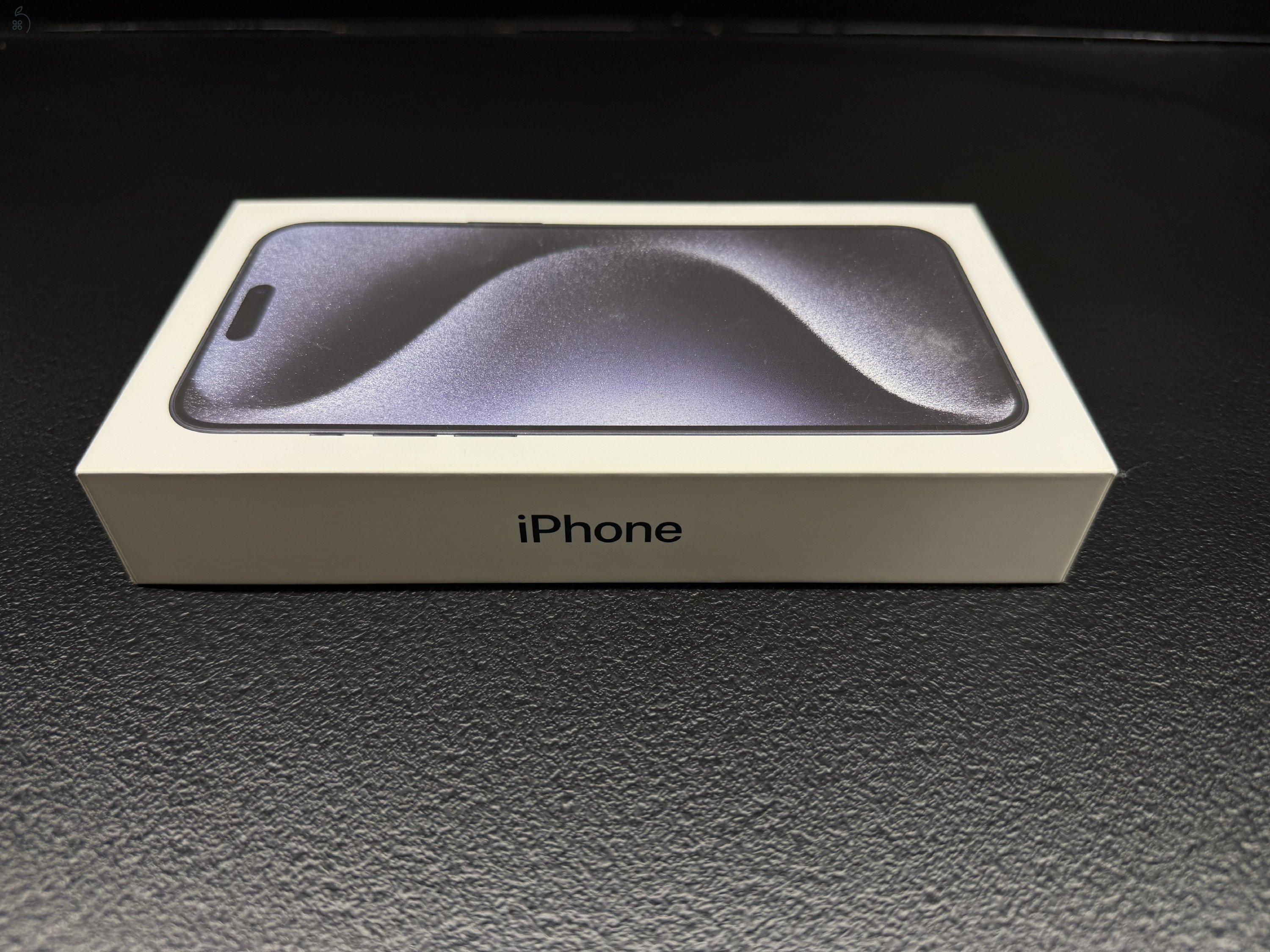 Eladó iPhone 15 Pro Max 256g Kék színben