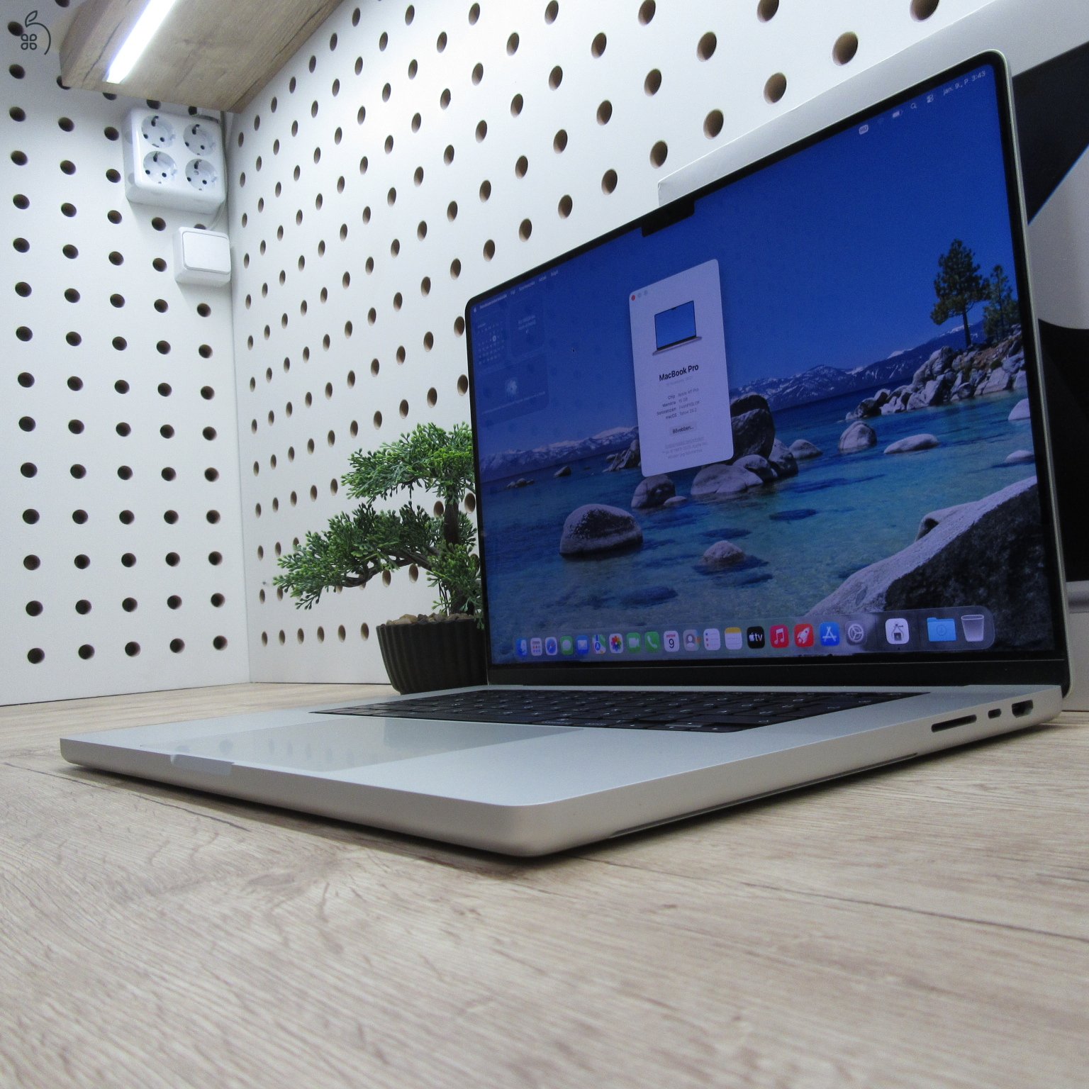 Apple MacBook Pro 16 (2021) M1 Pro 16GB/1TB használt, karcmentes – 84% akku