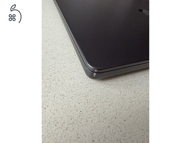 MacBook Pro 16