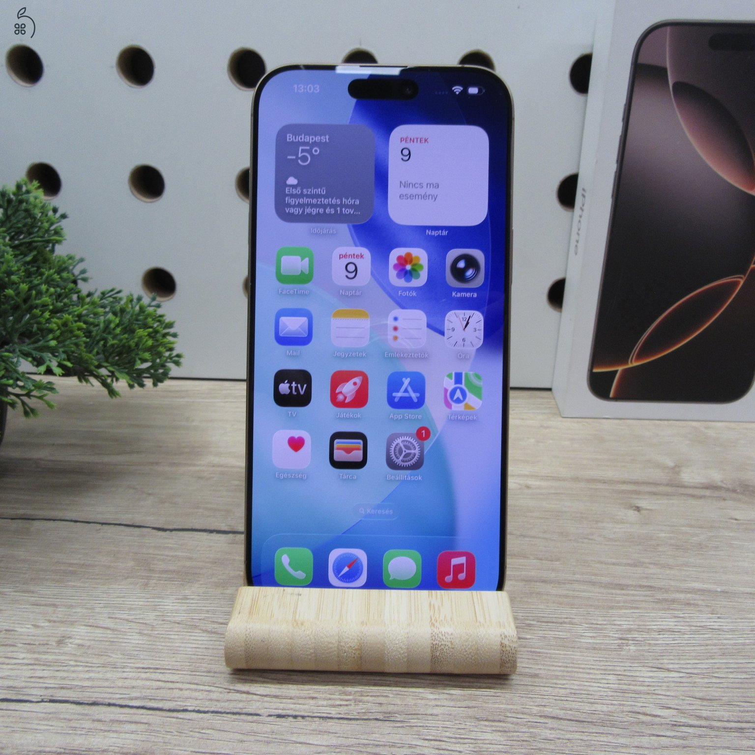 Apple iPhone 16 Pro Max 256GB Desert Titanium – használt, újszerű, 100% akku, 6 hónap garancia