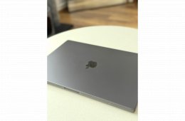 MacBook Pro 16