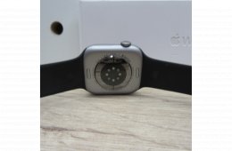 Apple Watch Series 11 46 mm – használt, karcmentes, 100% akku, garanciás 2029.01.08-ig