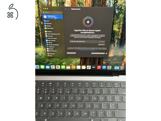 Eladó  Apple MacBook Pro M3 8GB/512GB -USA