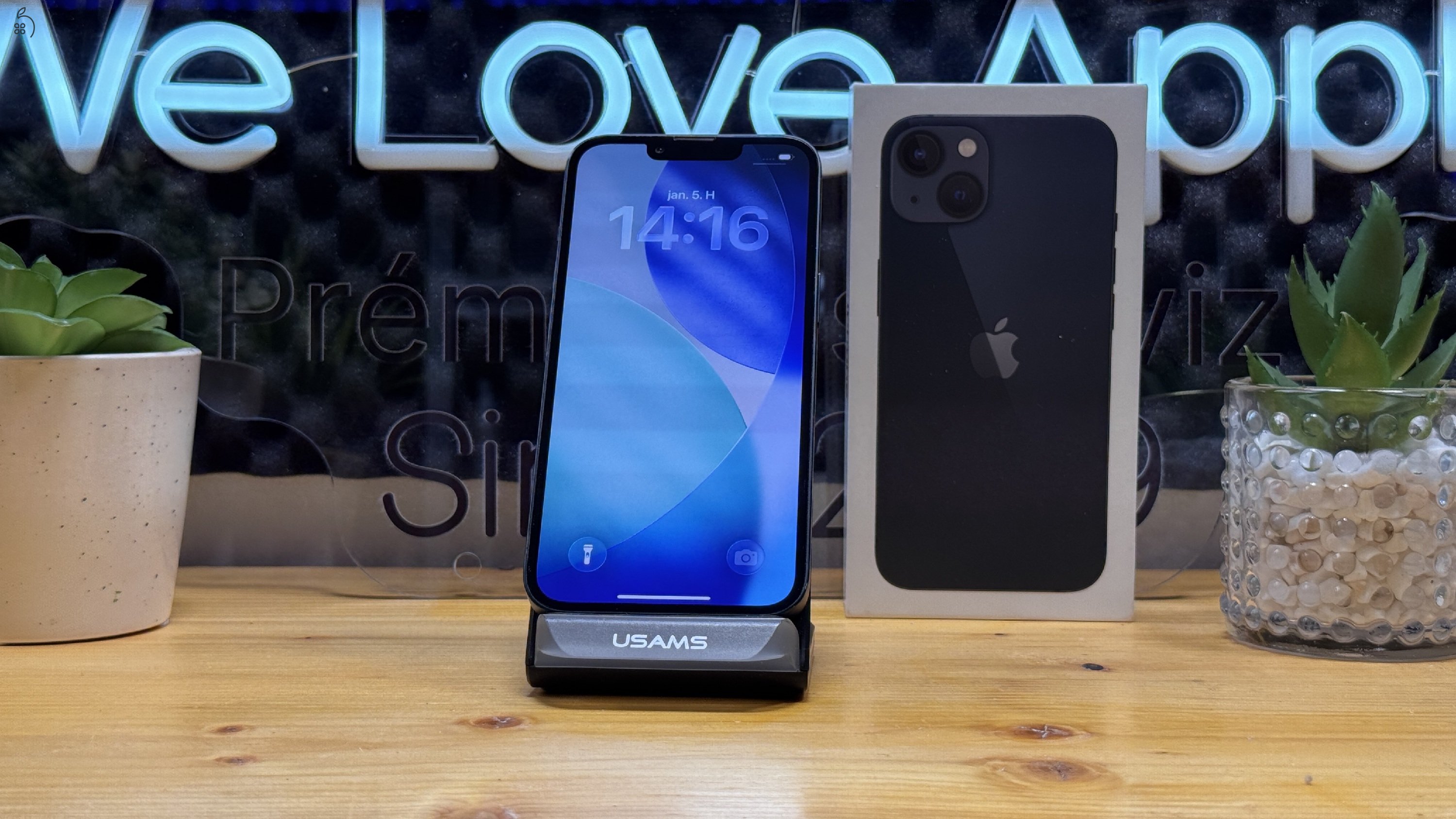  iPhone 13, 128GB, Fekete, Független - 1ÉV Garancia, Számla 