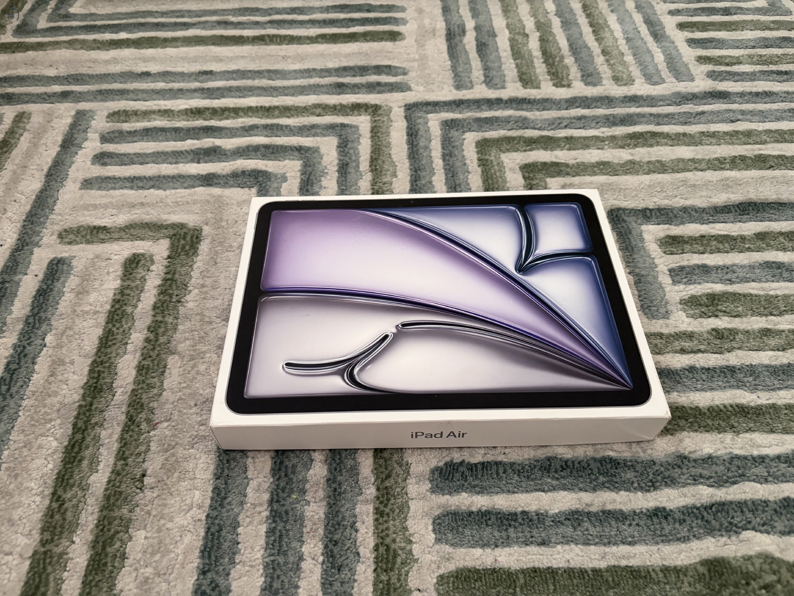 ÚJ, bontatlan iPad AIR 6 11” 256GB Cellular! 1 év Apple garancia!