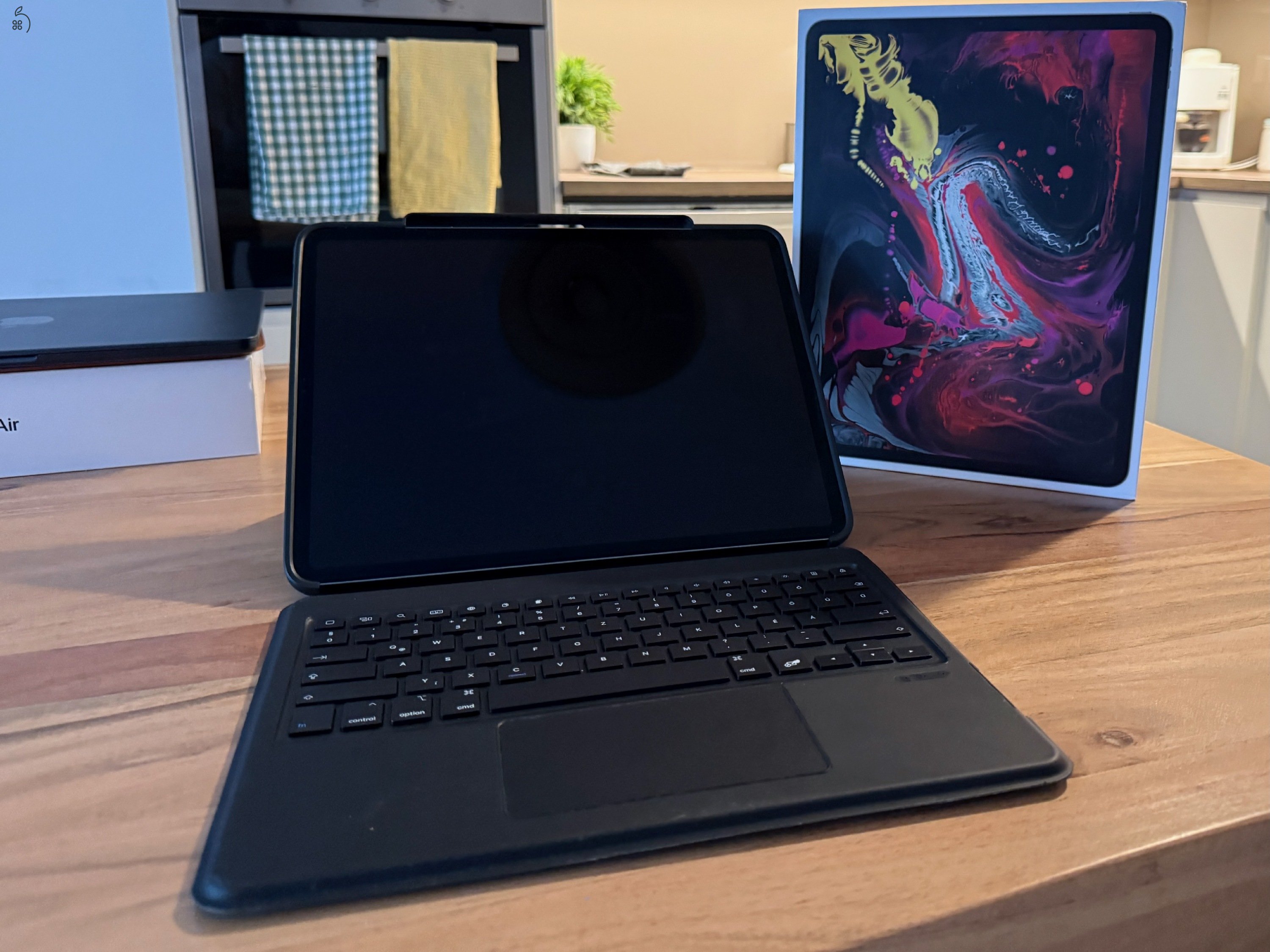 iPad Pro 12,9” (2019) – Space Gray, ajándék billentyűzettel
