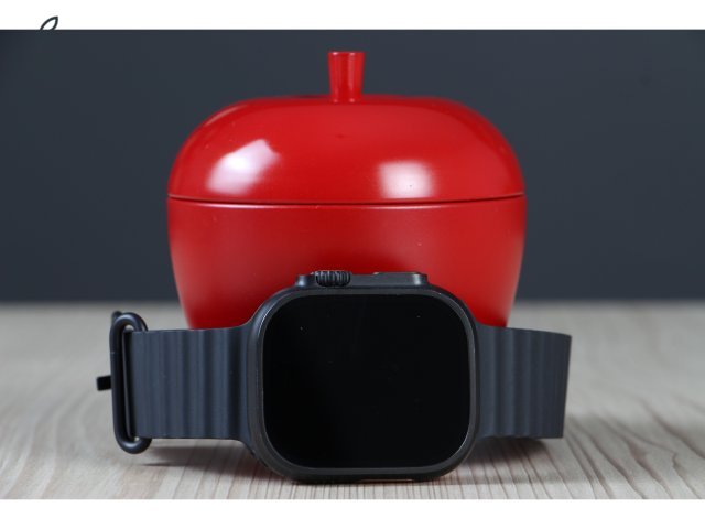 Apple Watch Ultra 2 asztrofekete B US-7571