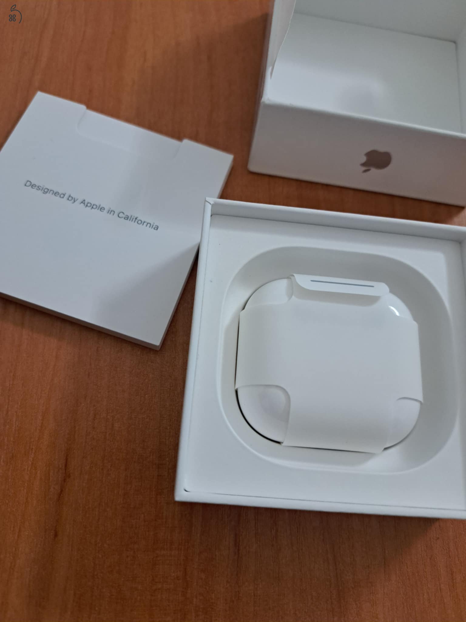 AirPods 4