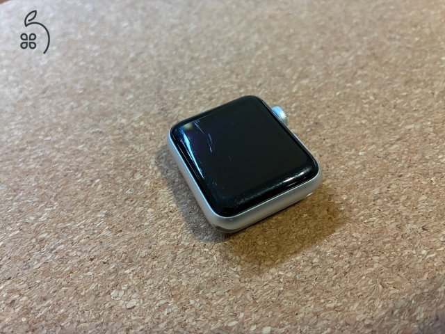 Apple Watch Series 3 GPS - 38mm, A1858, ezüst - használt