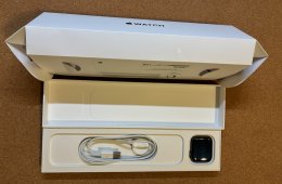 Apple Watch SE 1 (2020) GPS - 44mm, A2352, Asztroszürke - használt