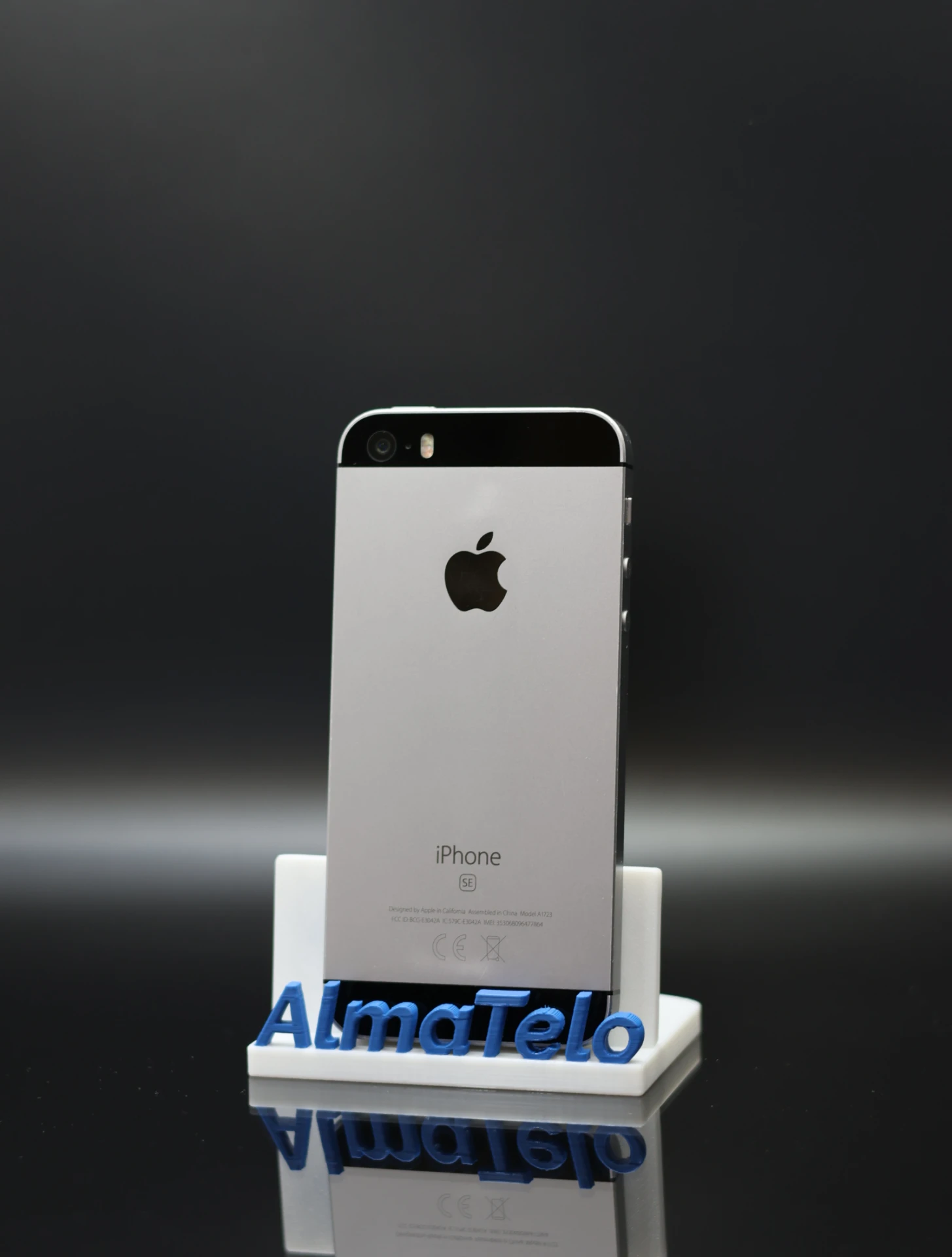 Apple iPhone SE (2016) 32 GB Space Gray 95% akku - 12 HÓ GARANCIA