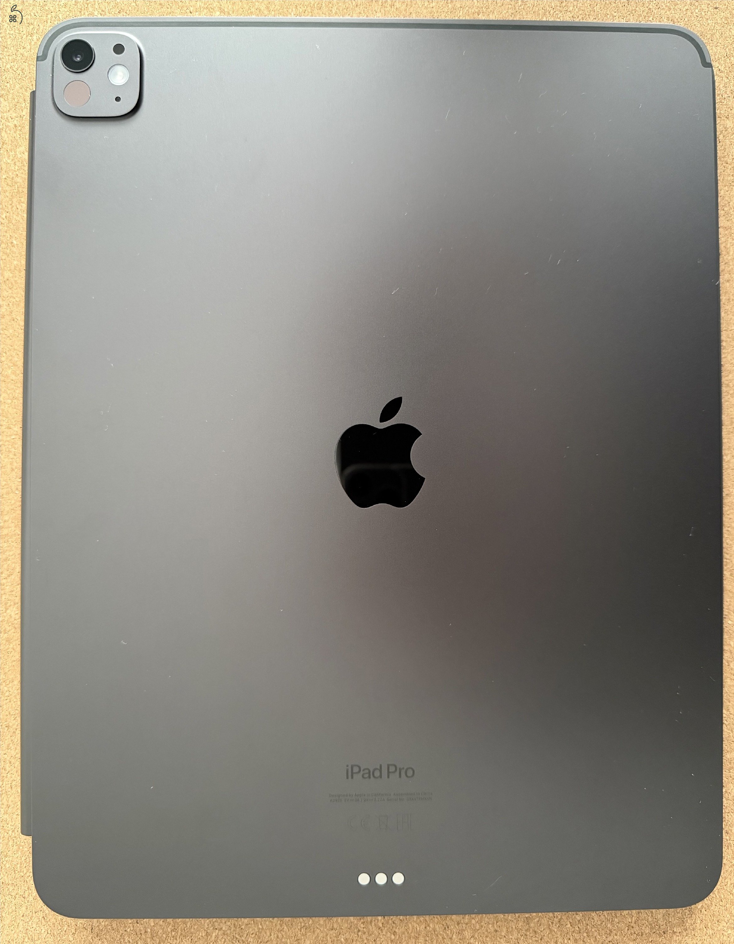 Apple iPad Pro M4 13″ + Apple Magic Keyboard 