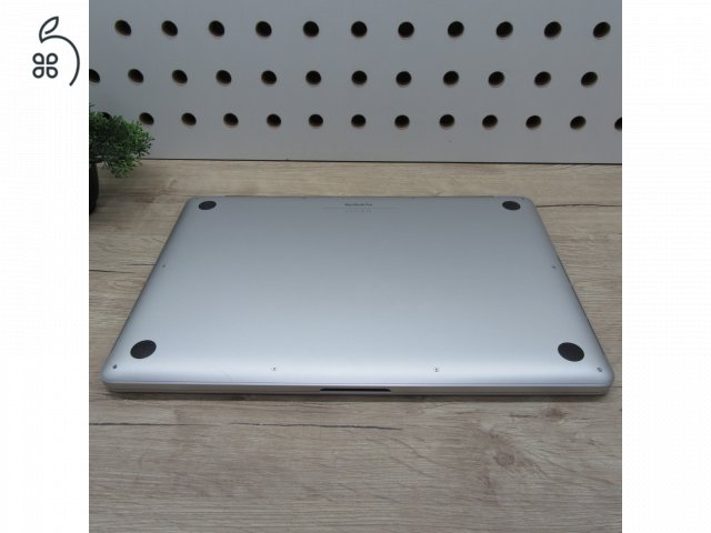 Apple MacBook Pro Retina 15 (Mid 2015) 16GB/500GB használt, megkímélt, akku 86%