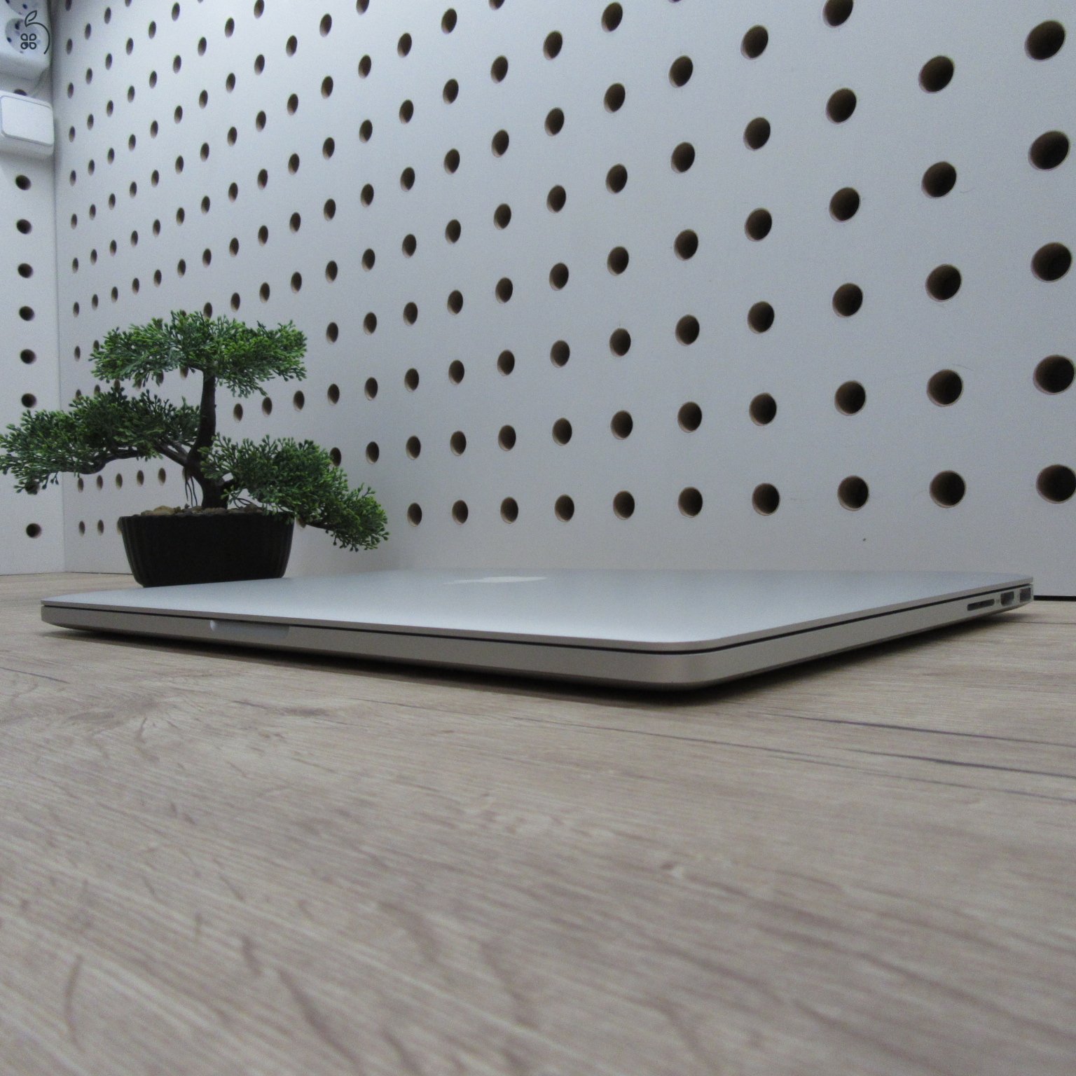 Apple MacBook Pro Retina 15 (Mid 2015) 16GB/500GB használt, megkímélt, akku 86%