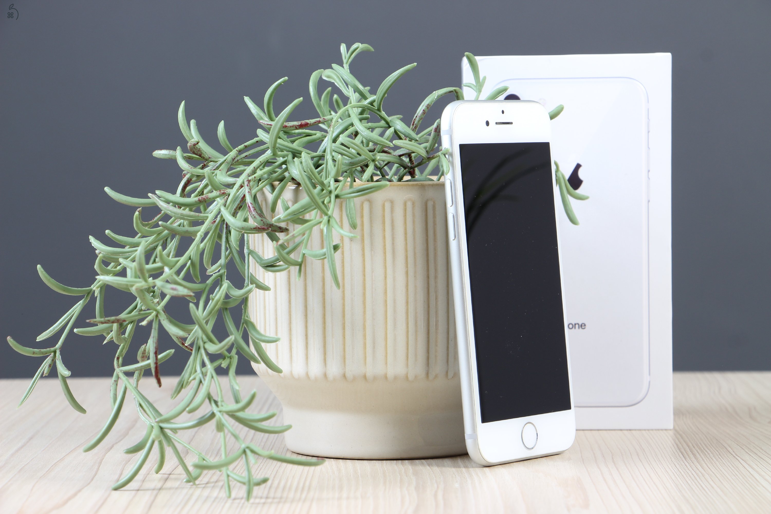 Apple iPhone 8 64GB White B US-7511