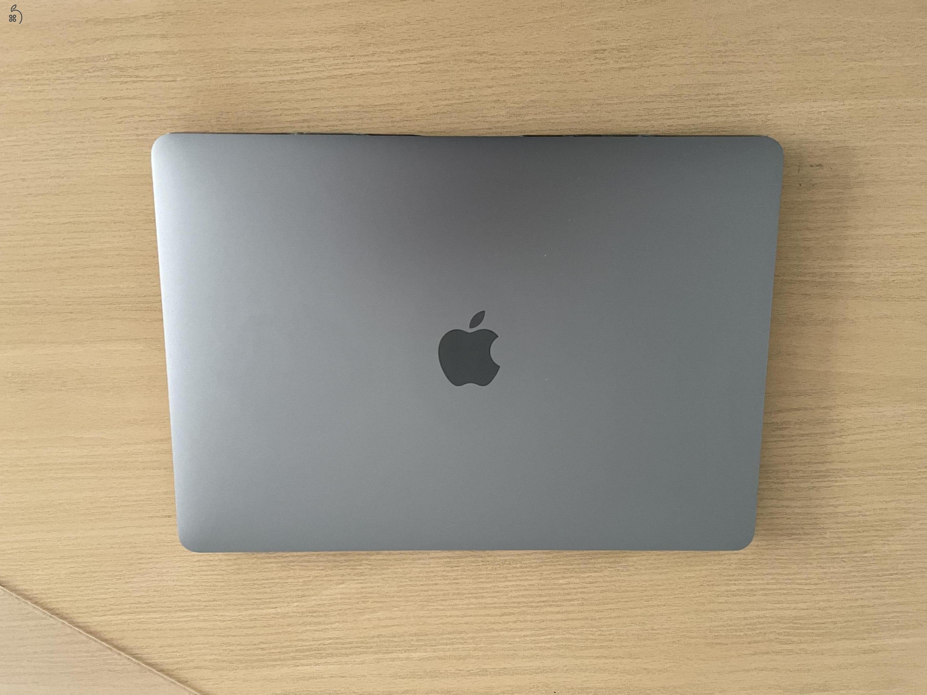 Macbook Pro M1 2020 8GB RAM 256GB SSD Magyar bill, 94% akku, Space Gray