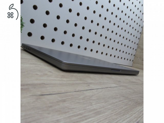 Apple MacBook Pro 16 (2021) 32GB/512GB használt, megkímélt, akku 86%