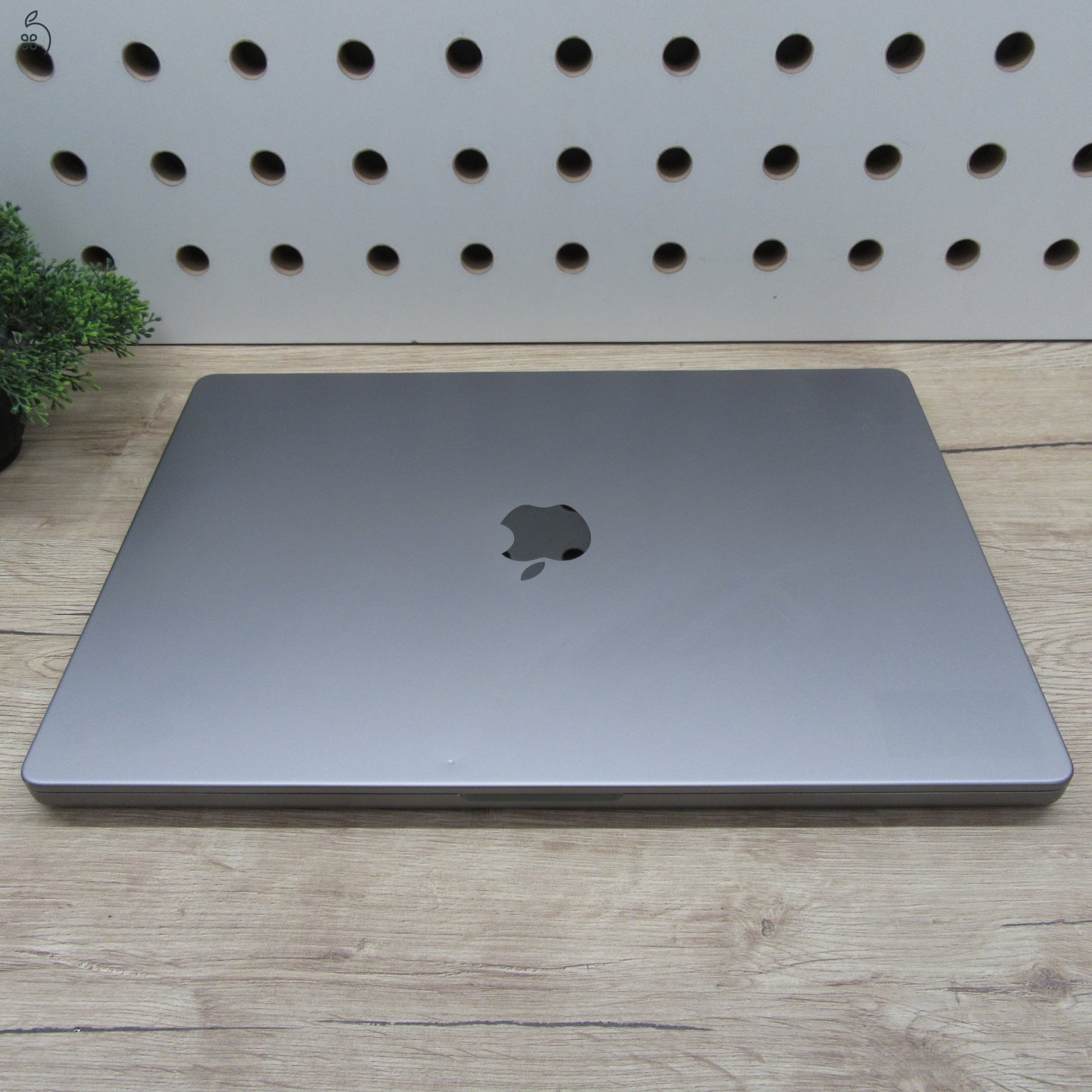 Apple MacBook Pro 16 (2021) 32GB/512GB használt, megkímélt, akku 86%