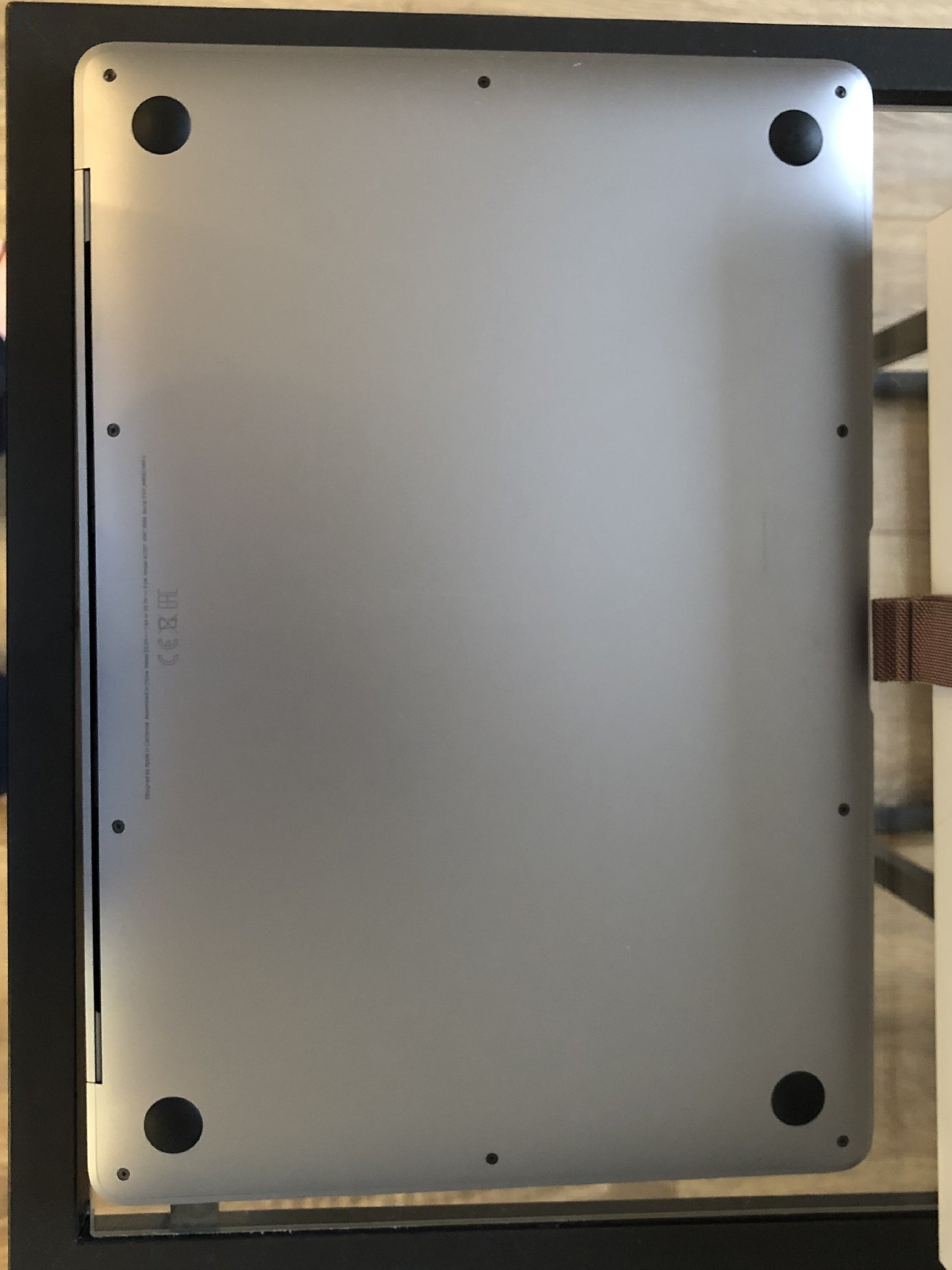 Macbook Air M1 8GB RAM 256 GB SSD 