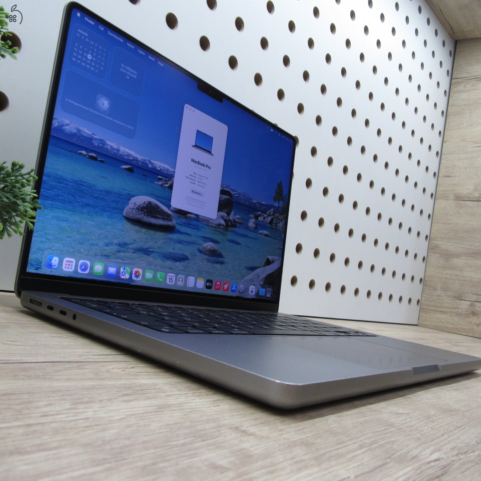 Apple MacBook Pro 14 M1 Max (2021) 32GB/1TB használt, megkímélt, akku 83%