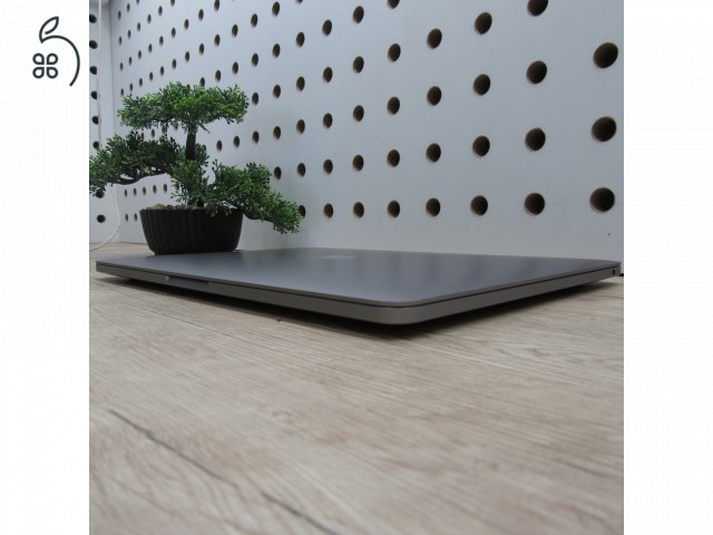 Apple MacBook Pro 13 M1 Touch Bar (2021) 16GB/1TB használt, karcmentes, akku 87%