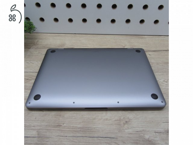 Apple MacBook Pro 13 M1 Touch Bar (2021) 16GB/1TB használt, karcmentes, akku 87%