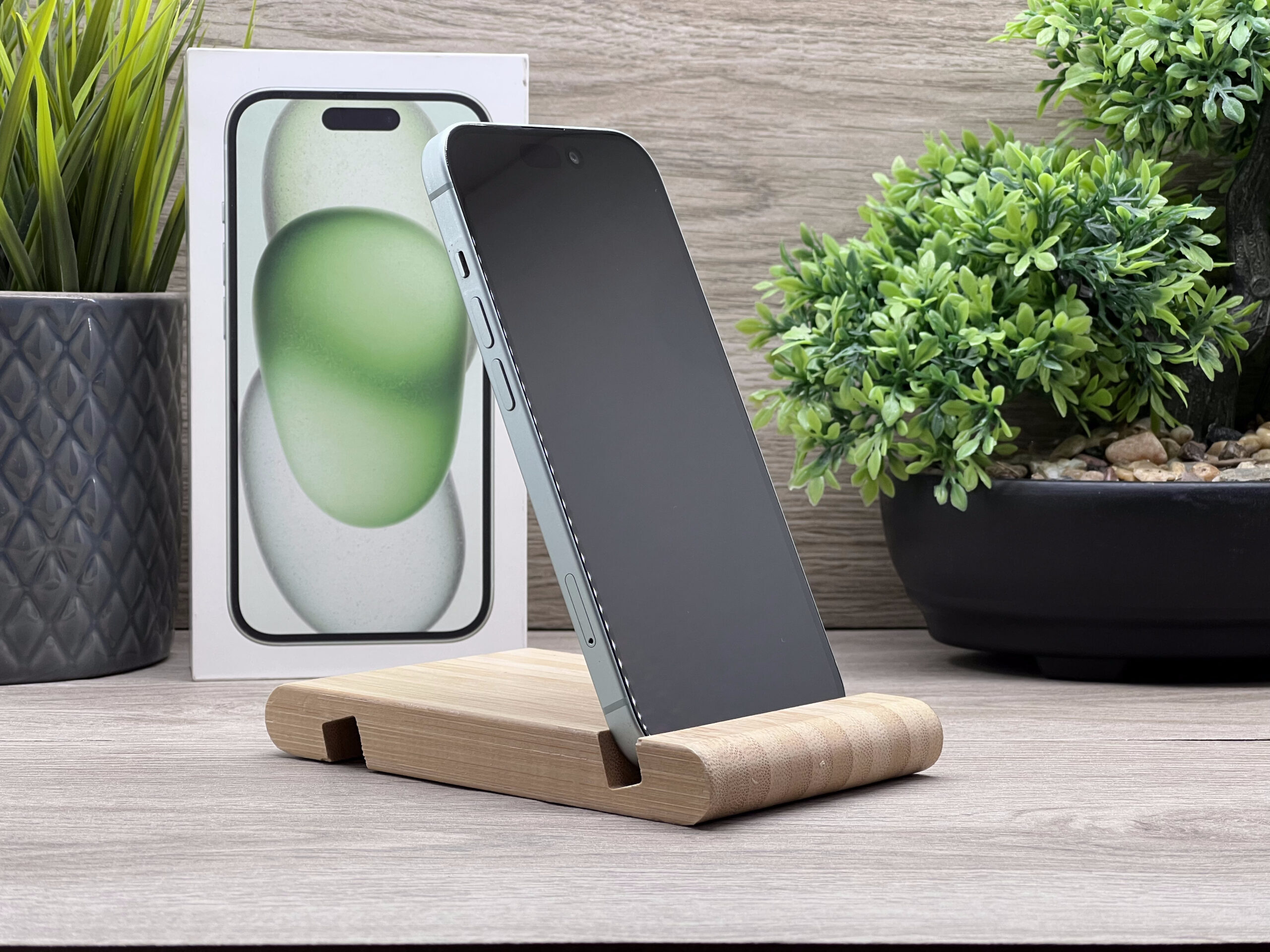Hibátlan iPhone 15 Green 128GB 2 ÉV Garanciával Számlával 91% Akku