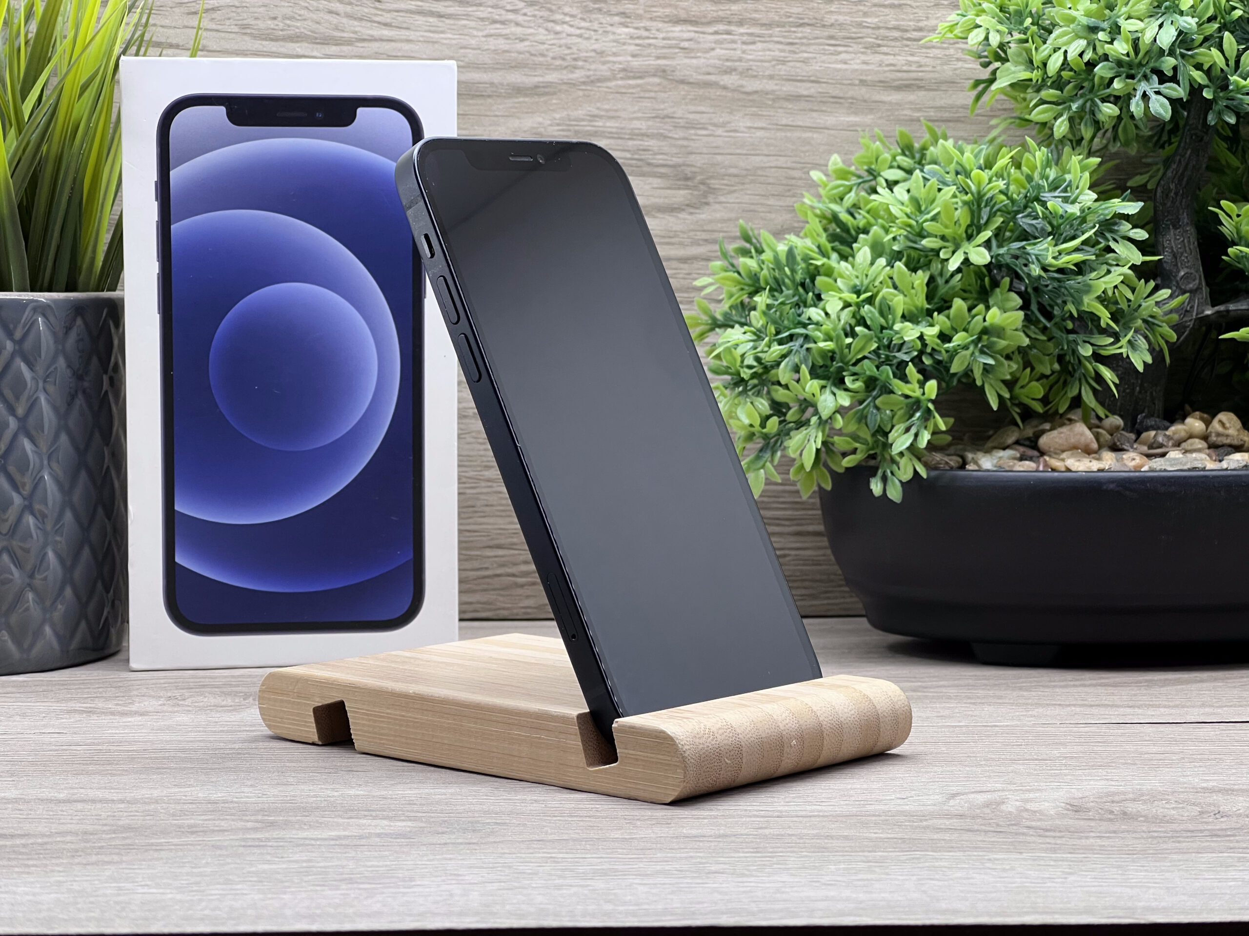 iPhone 12 Black 64GB 2 ÉV Garanciával Számlával 100% Akku