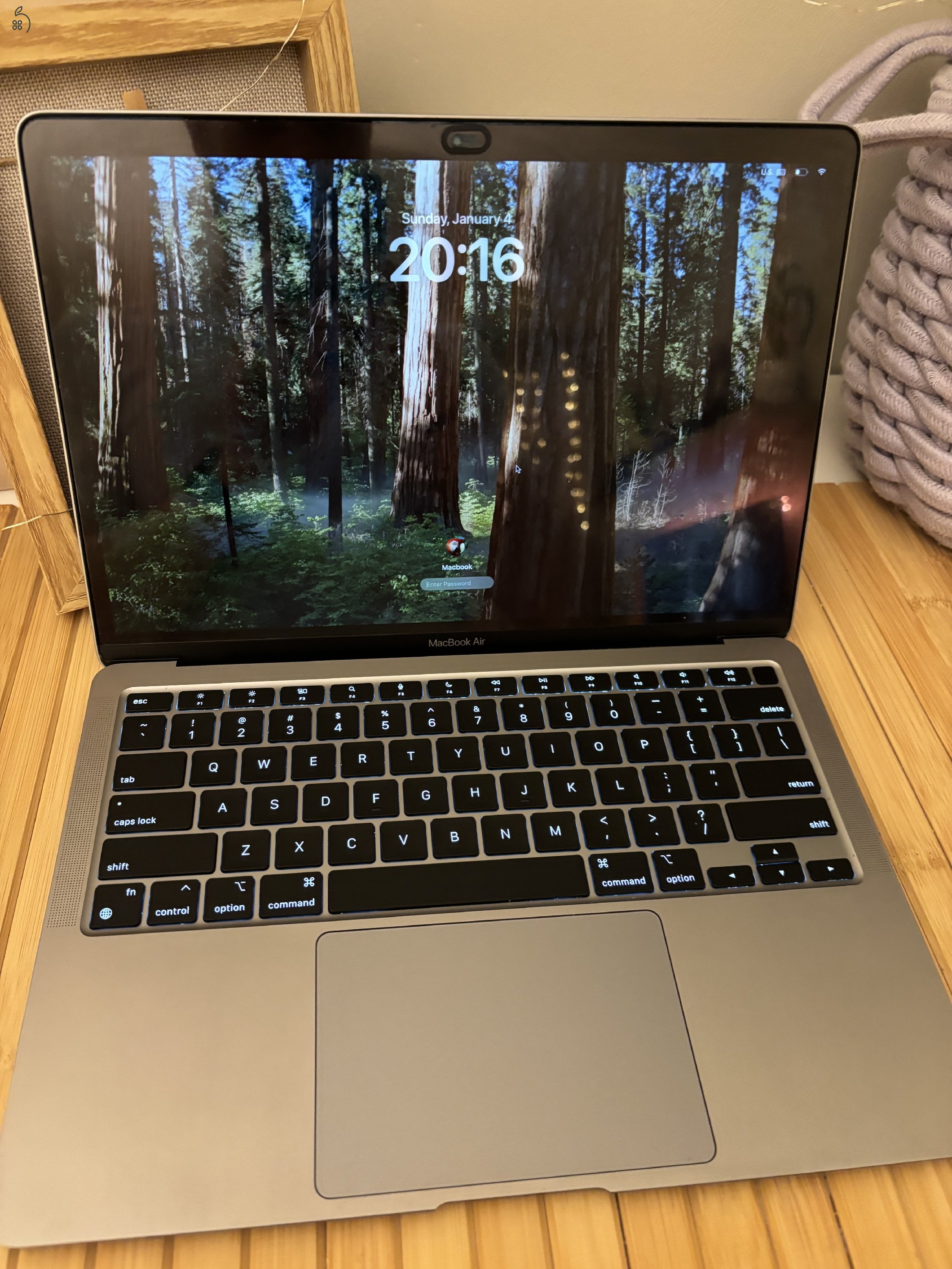 Macbook Air M1 8GB RAM 512GB SSD US billentyűzet