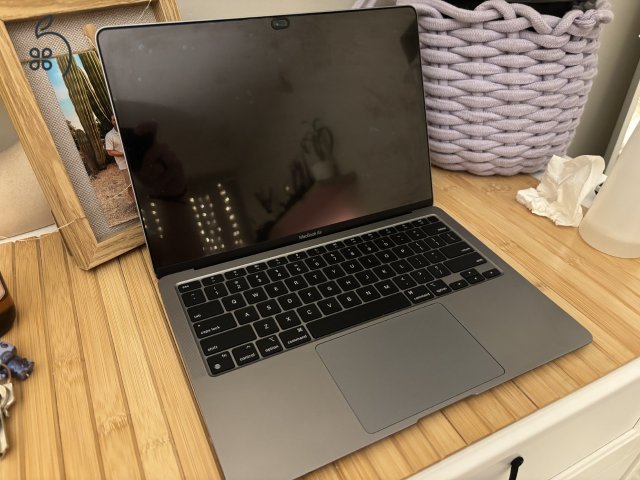 Macbook Air M1 8GB RAM 512GB SSD US billentyűzet
