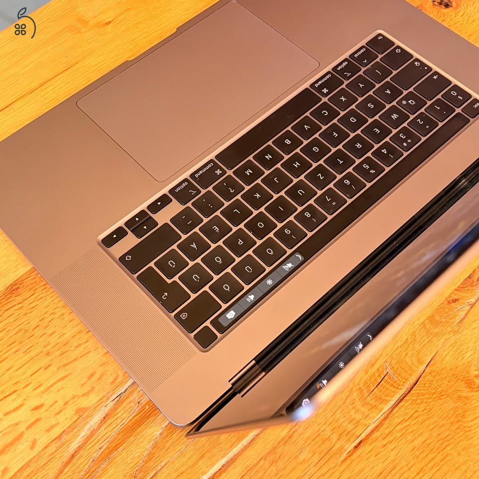 MacBook Pro 16” – I9 – 16GB RAM – 1TB SSD – MAGYAR billentyűzet