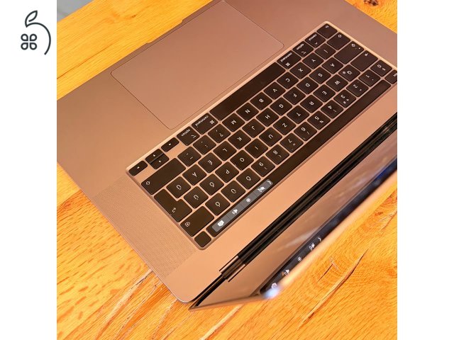 MacBook Pro 16” – I9 – 16GB RAM – 1TB SSD – MAGYAR billentyűzet