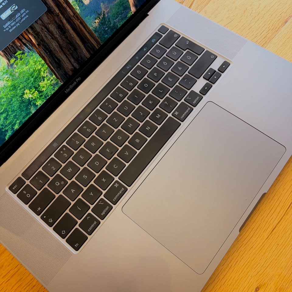 MacBook Pro 16” – I9 – 16GB RAM – 1TB SSD – MAGYAR billentyűzet