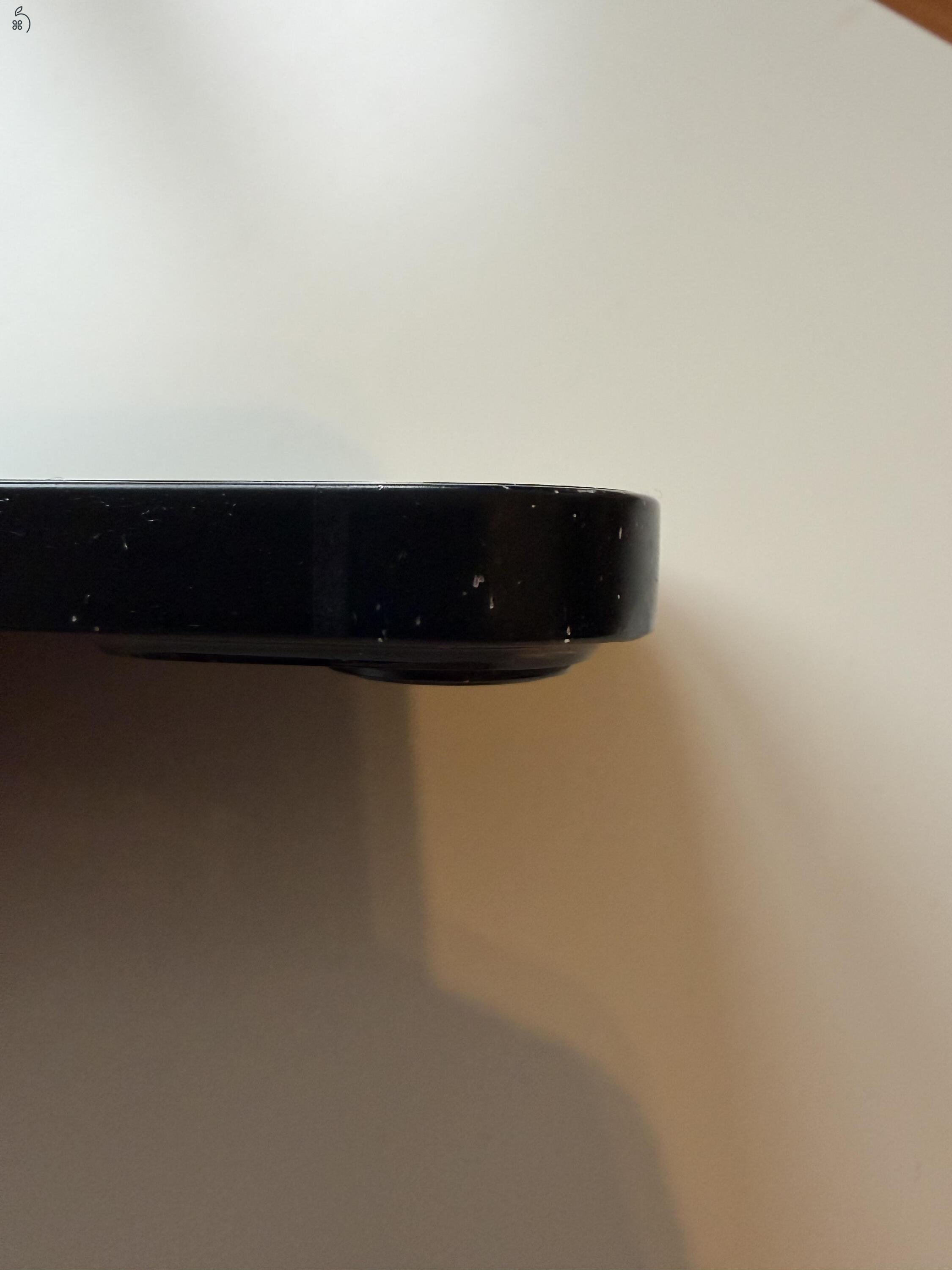 Apple iPhone 13 256 GB – One, jó állapot