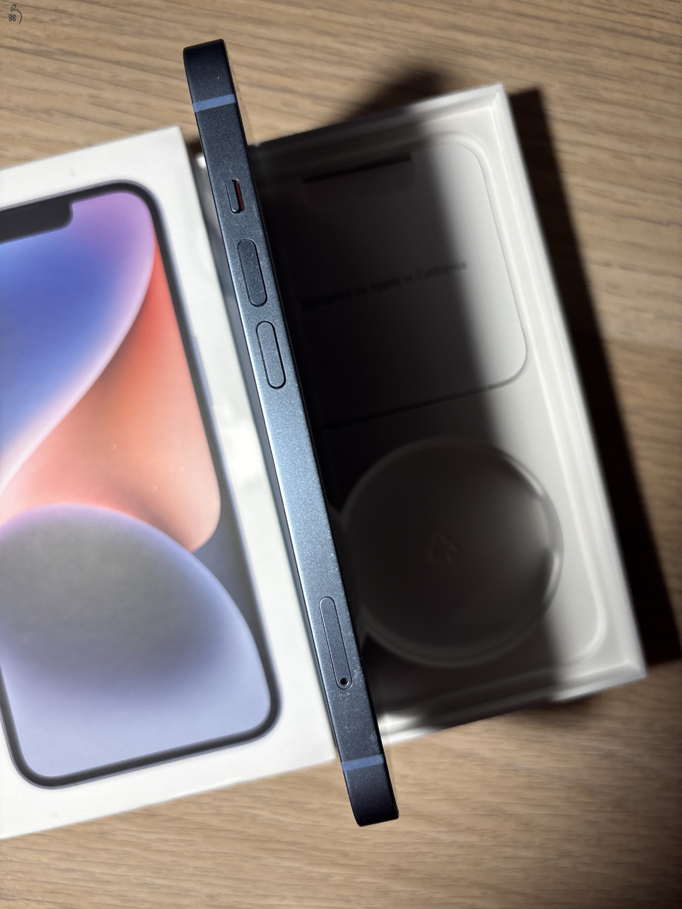 1,5 évet használt iPhone 14 telefon