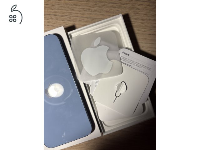 1,5 évet használt iPhone 14 telefon