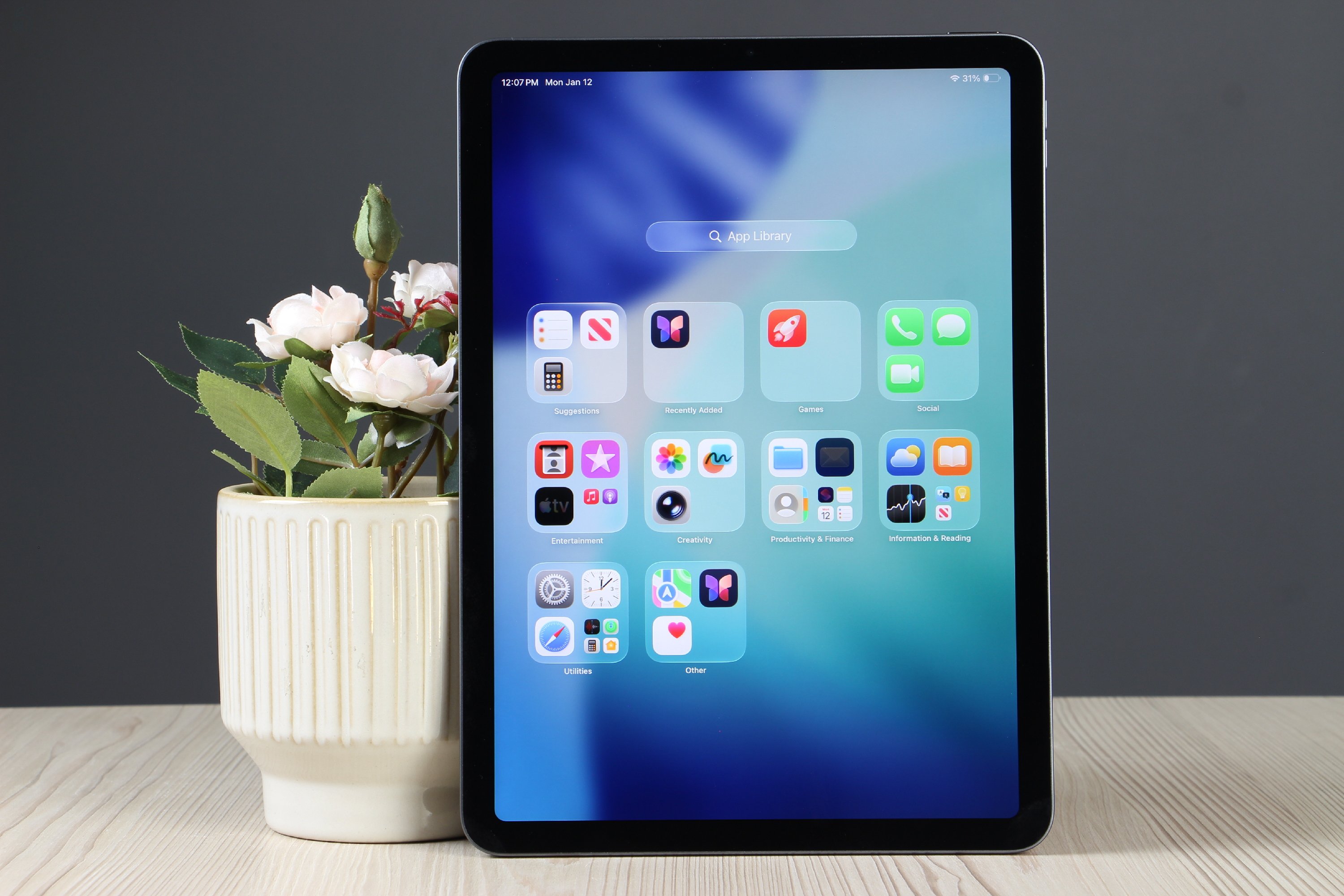 Apple iPad Air 5th. M1 64GB Space Gray Wifi A US-7591