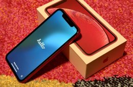 Kifogástalan állapotú piros iPhone XR 