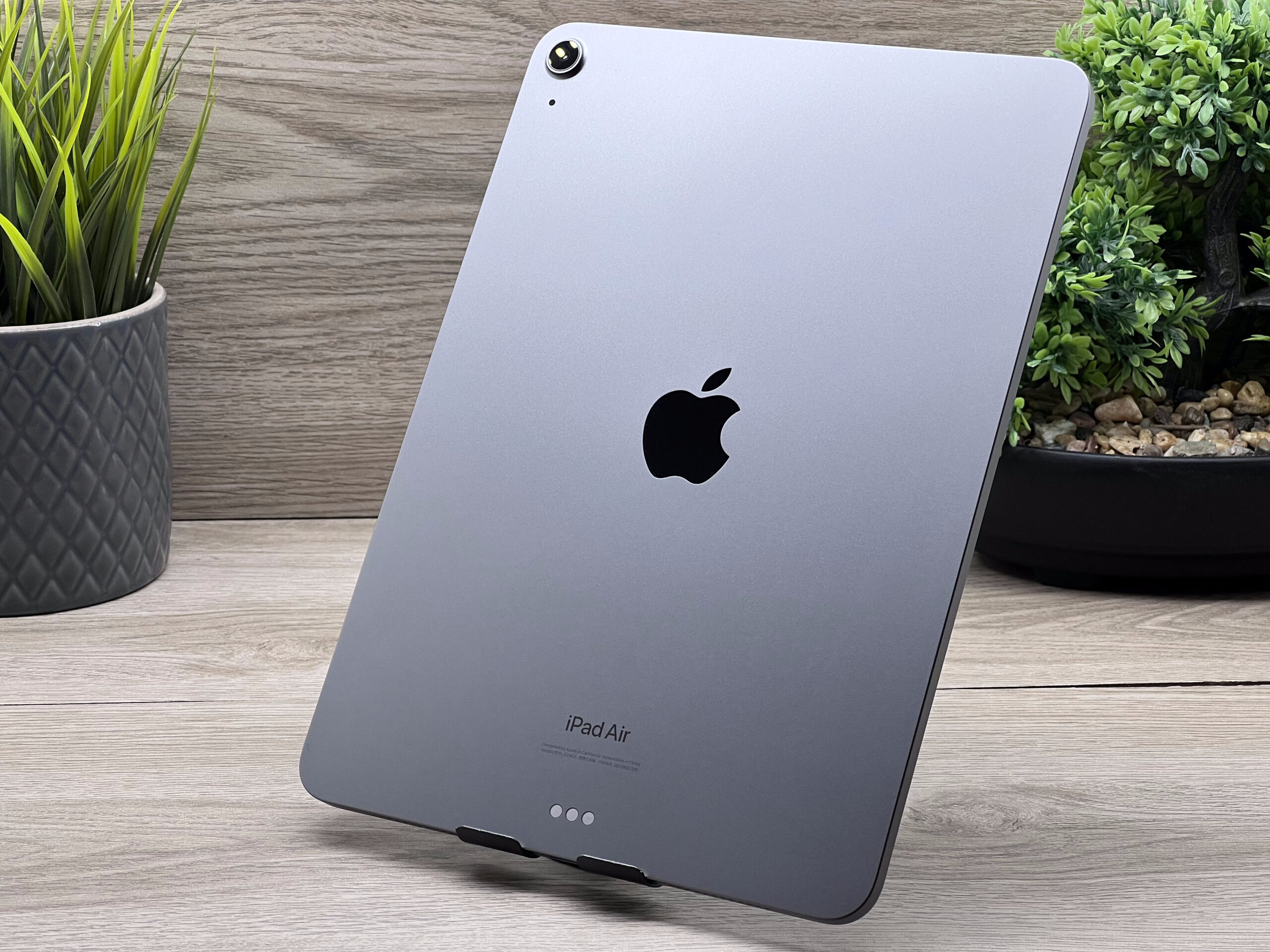Hibátlan iPad Air 6th Space Gray M2 256GB 2 ÉV Garanciával Számlával 100% Akku