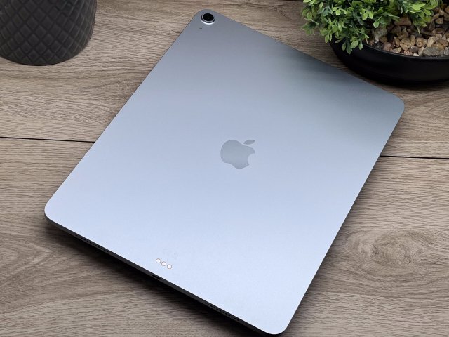 Hibátlan iPad Air 7th 13” Blue M3 128GB 2 ÉV Garanciával Számlával 100% Akku