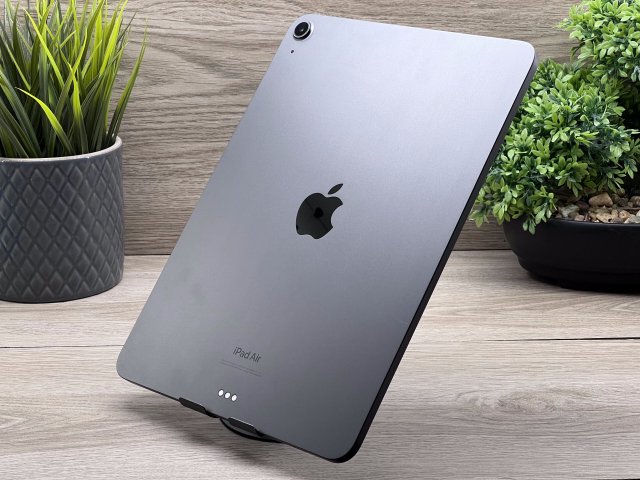Hibátlan iPad Air 5th Space Gray M1 256GB 2 ÉV Garanciával Számlával 98% Akku