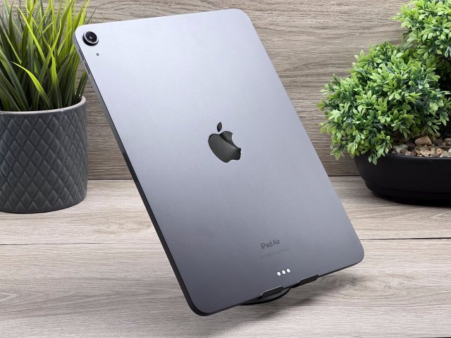 Hibátlan iPad Air 5th Space Gray M1 256GB 2 ÉV Garanciával Számlával 98% Akku