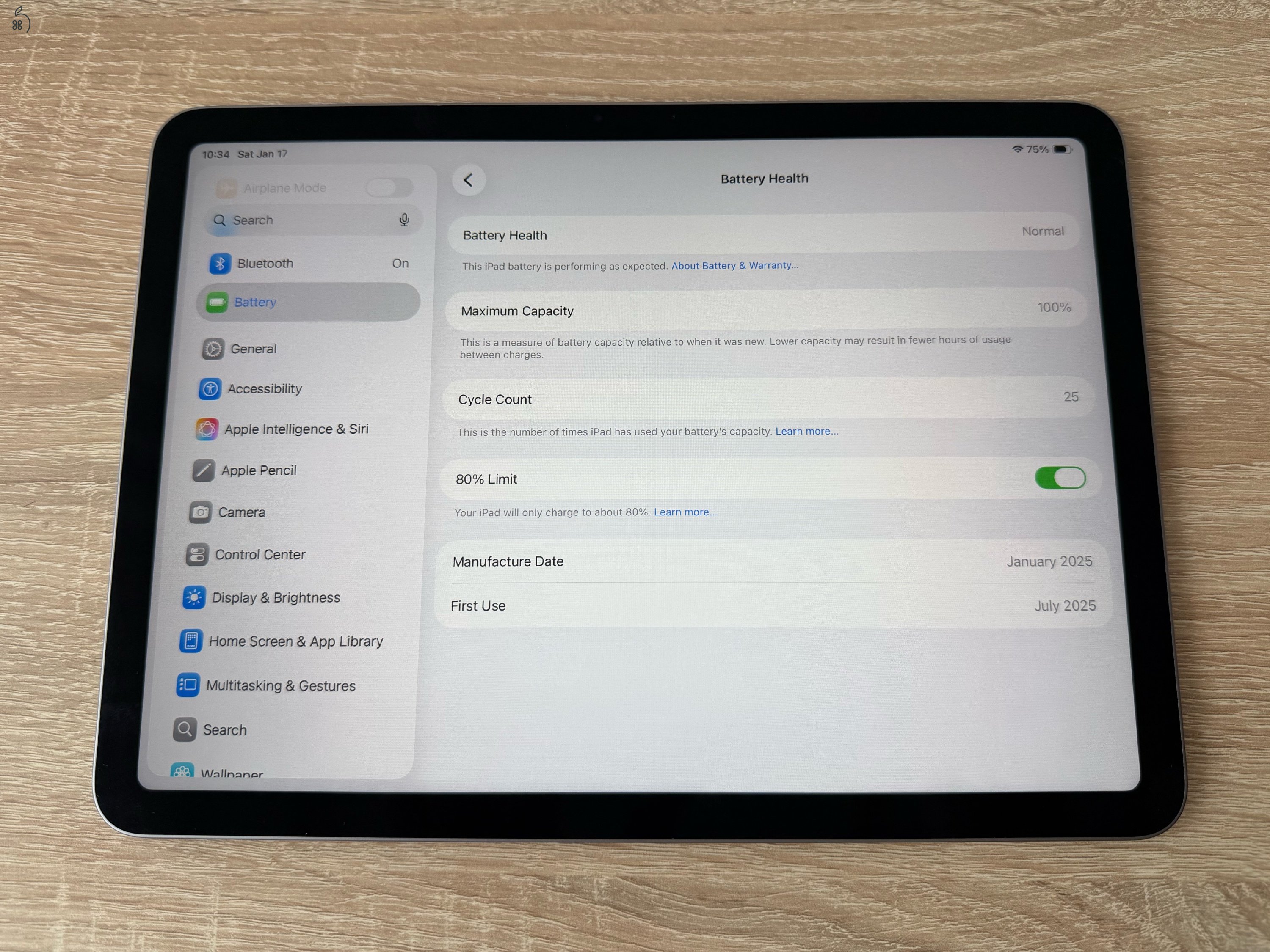 Apple iPad Air M3 11” (2025) 128GB Wi-Fi Space Gray (6 hó Apple garancia, 100% akku)