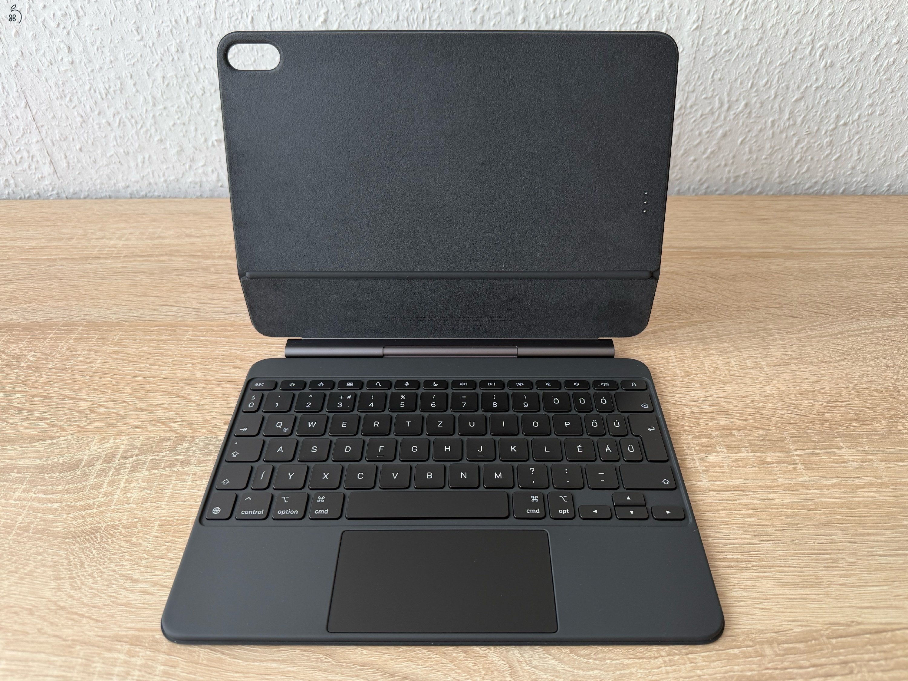 Apple Magic Keyboard for iPad Air 11” HU Black 2025 (8 hó Apple garancia)