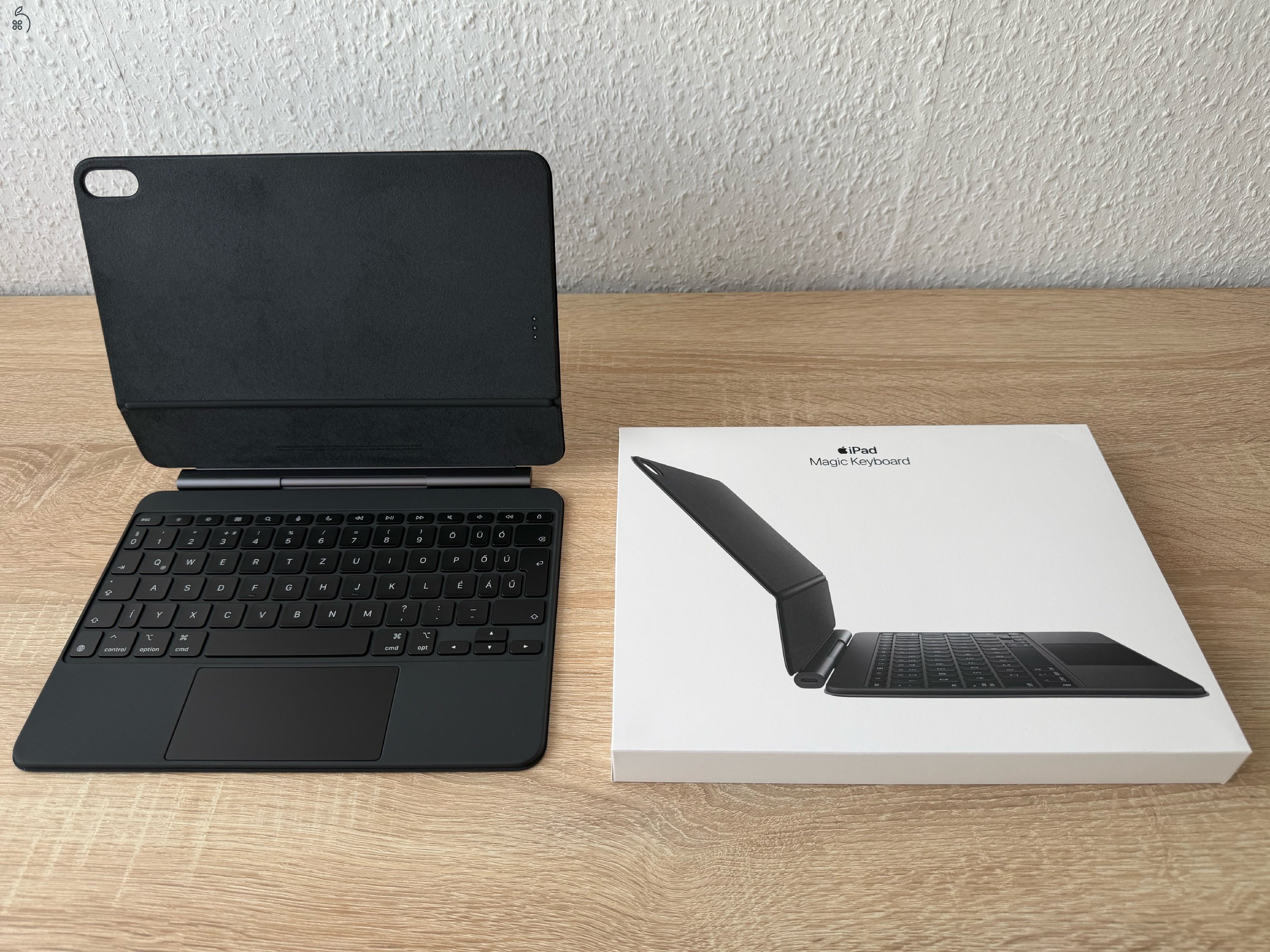 Apple Magic Keyboard for iPad Air 11” HU Black 2025 (8 hó Apple garancia)