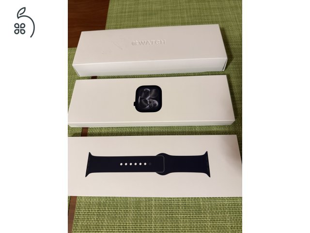 Apple Watch Series 11 46 mm fekete - teljesen új, aktiválatlan, garanciás 2027.12.16-ig