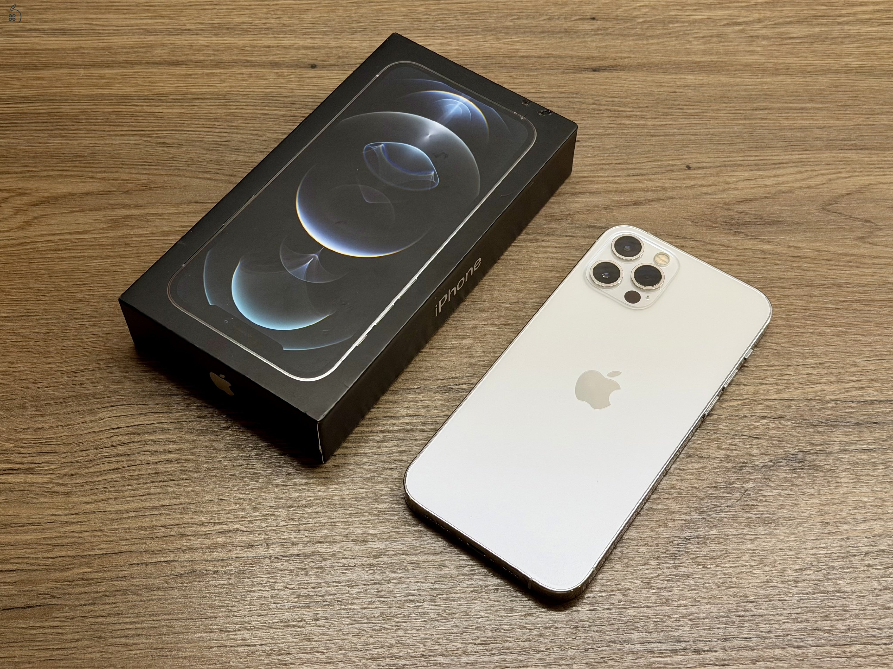 iPhone 12 Pro 128GB Ezüst / Silver - szép állapot, saját doboz +Ajándék üvegfólia