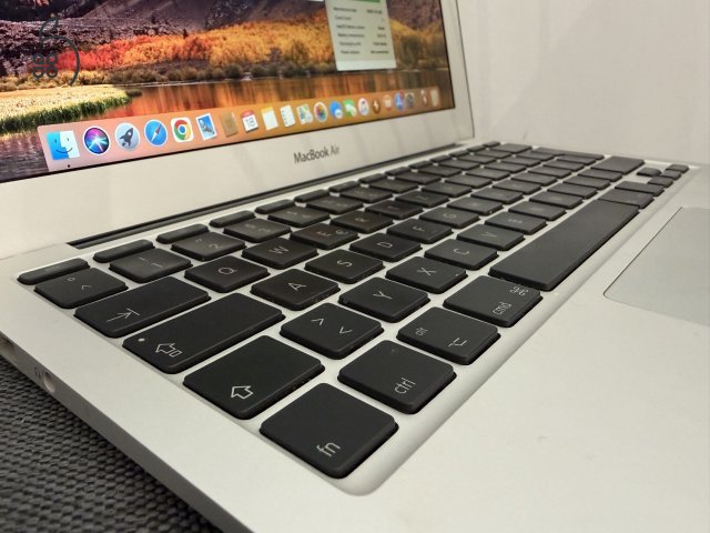 Apple MacBook Air 11