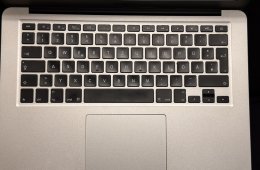 Eladó MacBook Air 2013 mid 13”/i5/4gb/128ssd/371ciklus