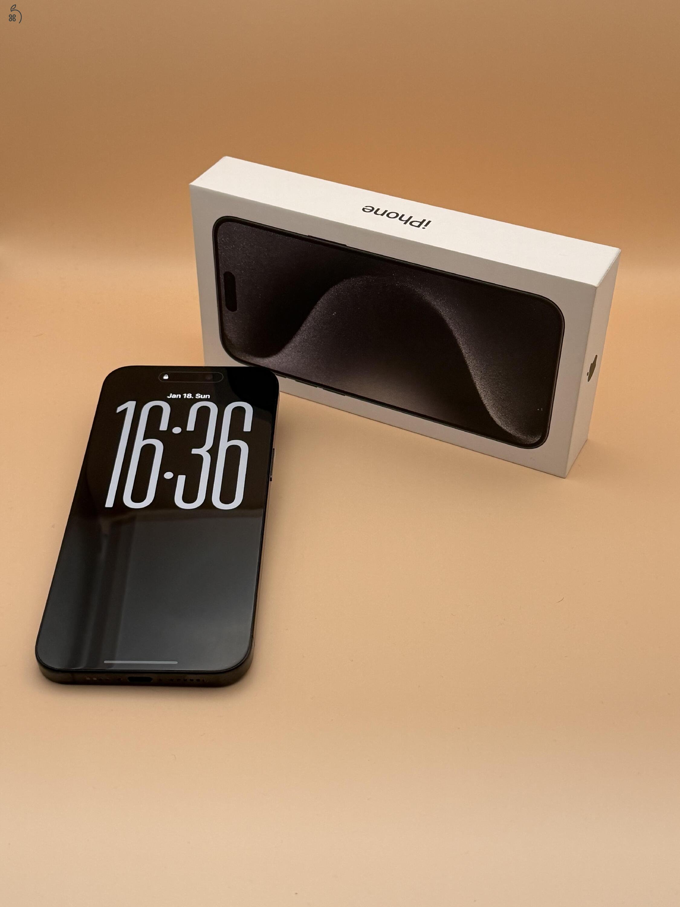 iPhone 15 Pro Max – Karcmentes, Hibátlan Állapot, Doboz + Tartozékokkal